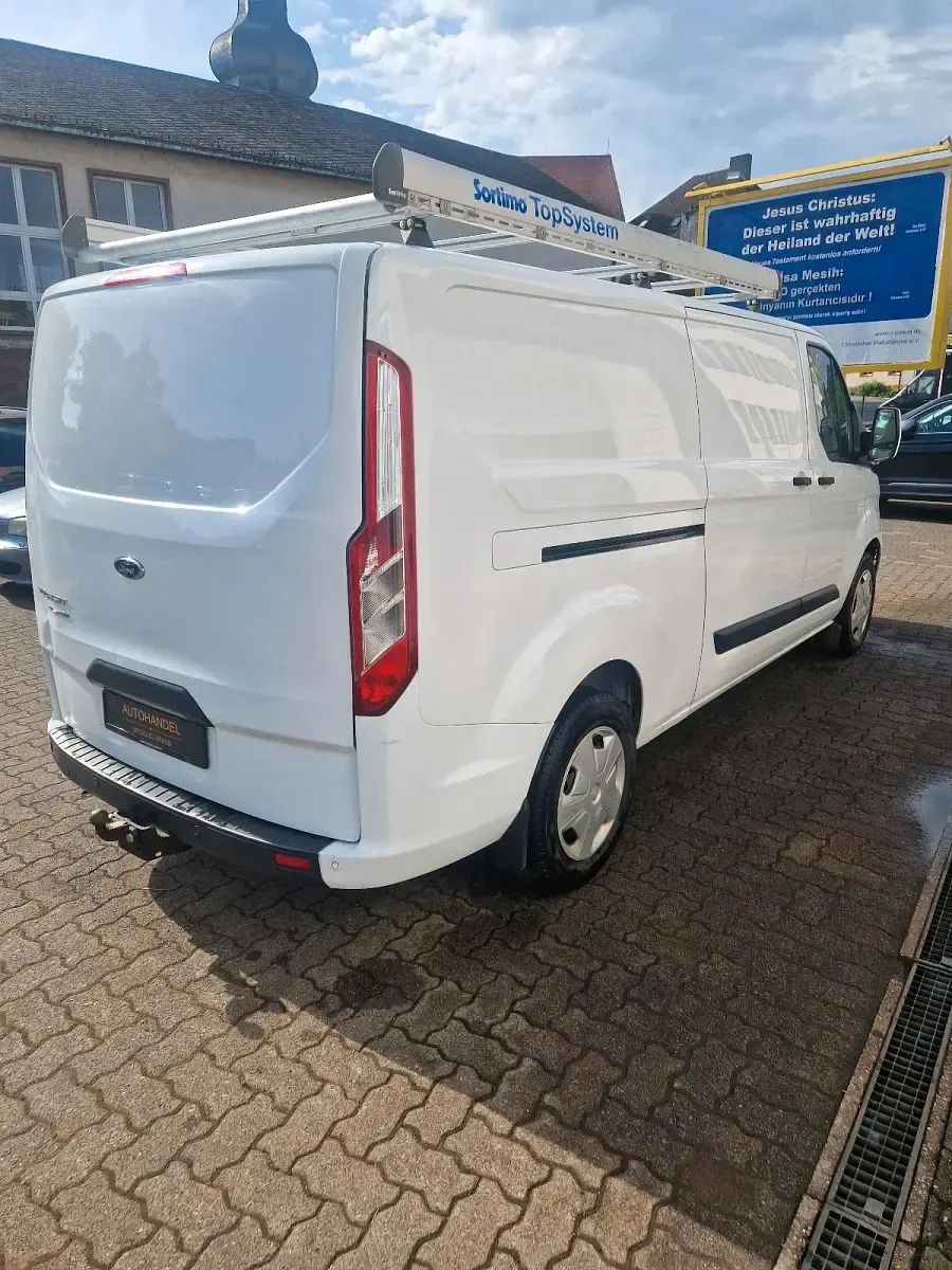Gebraucht Ford Transit Custom 105 PS (77 kW) 2021 Weiß Van / Kleinbus