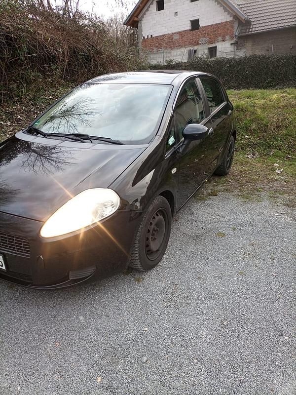 Gebraucht Fiat Punto 77 PS (56 kW) 2008 Schwarz Kleinwagen
