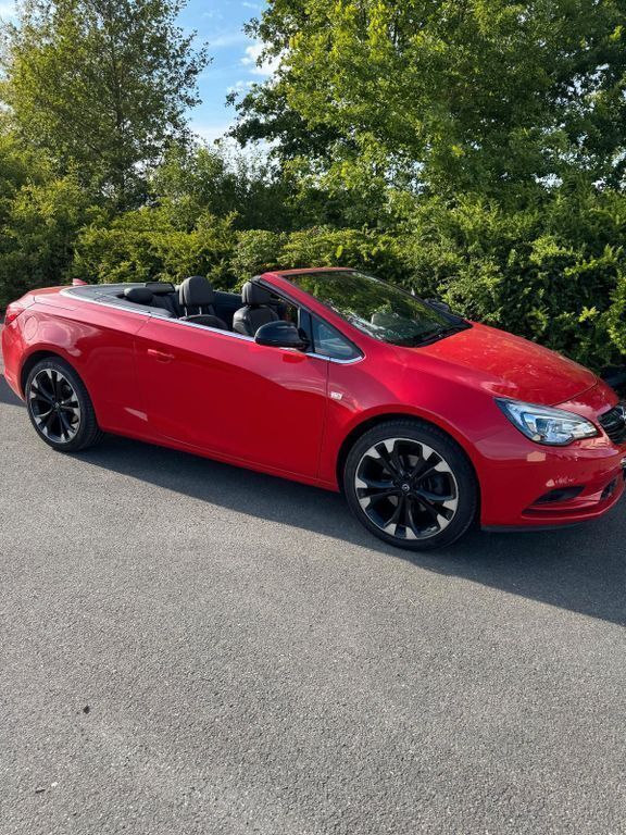 Rot Gebraucht 2017 Opel Cascada Innovation Cabrio | 13.400 € (Fairer Preis) - Bild 1/4