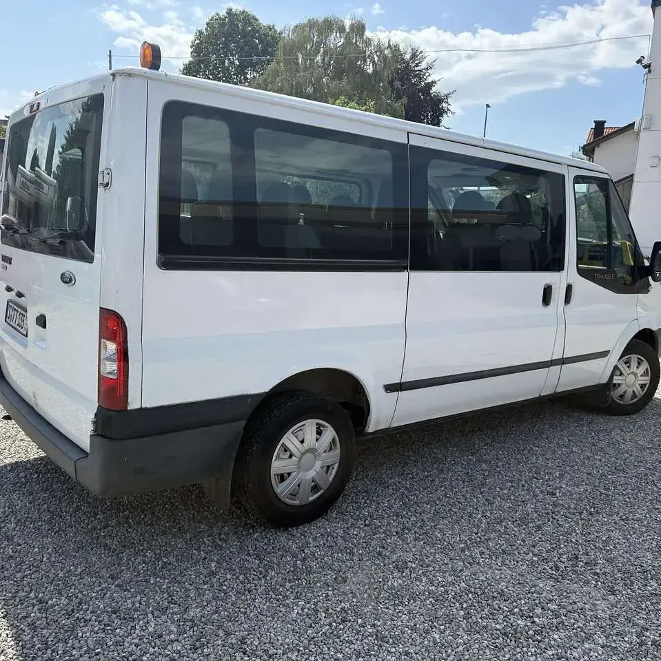 Gebraucht Ford 300 Trend 86 PS (63 kW) 2011 Frostweiß Kombi
