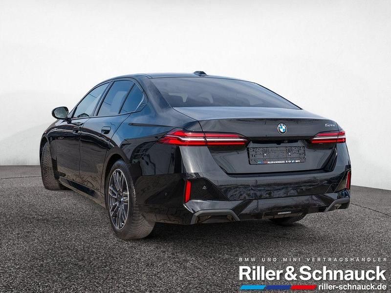 Gebraucht BMW 520 M Sport 208 PS (152 kW) 2025 Schwarz Limousine