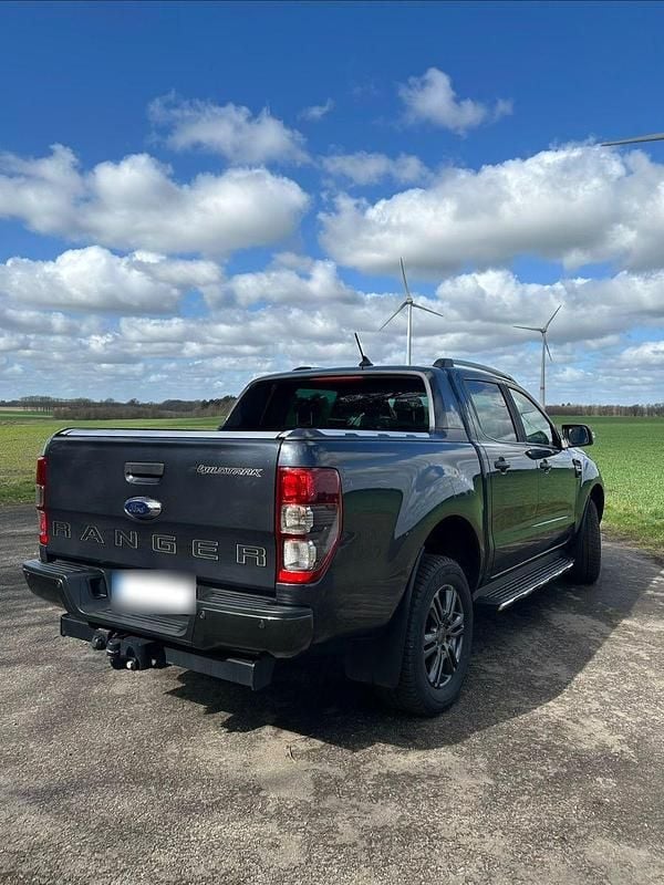 Gebraucht Ford Ranger 212 PS (155 kW) 2022 Grau Pickup
