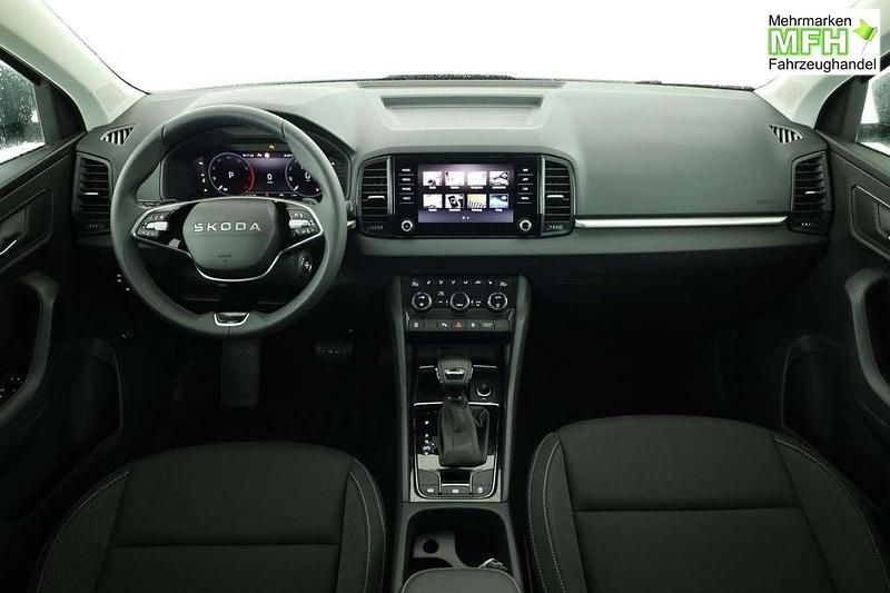 Neu Skoda Karoq Selection 150 PS (110 kW) 2026 Smokey diamond silver ... SUV