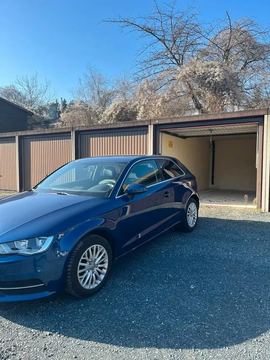Gebraucht Audi A3 Ambiente 105 PS (77 kW) 2014 Blau Coupé