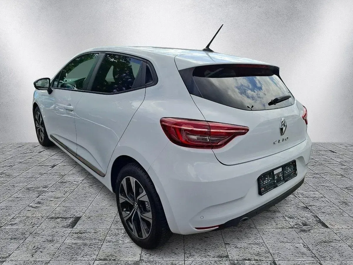Gebraucht Renault Clio V Evolution 67 PS (49 kW) 2022 Weiß Limousine
