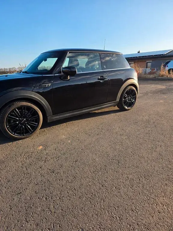 Gebraucht Mini Cooper SE 135 kW (184 PS) 2021 Schwarz Kleinwagen