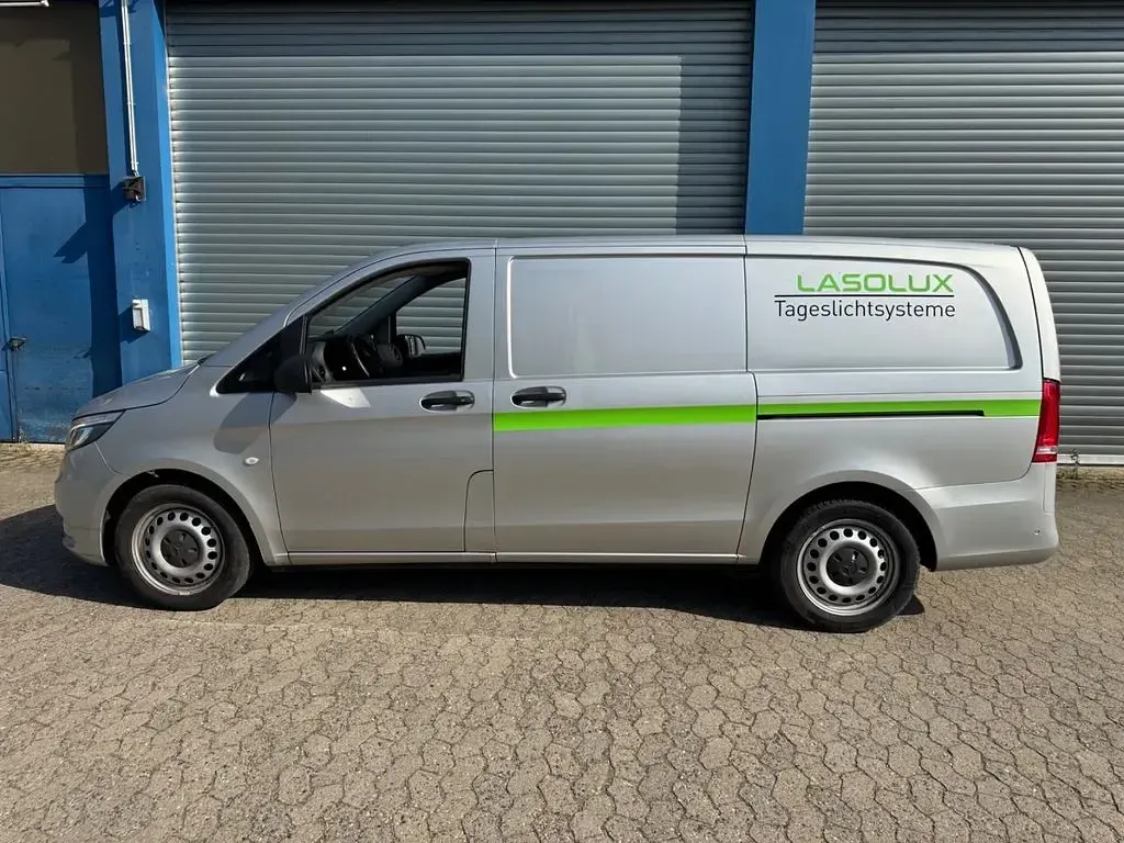 Gebraucht Mercedes Vito 190 PS (139 kW) 2015 Silber Van