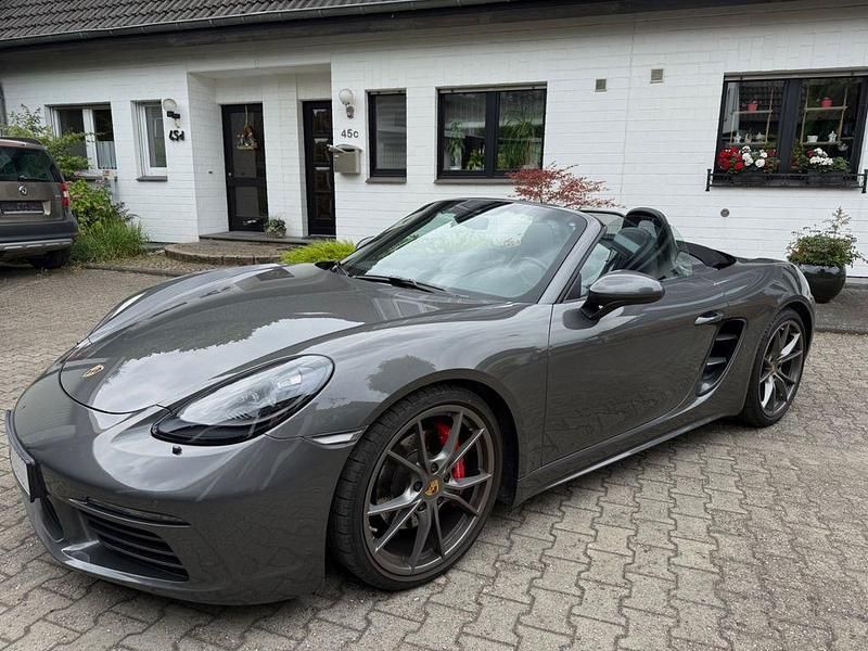 Grau Gebraucht 2017 Porsche 718 Cabrio | 49.718 € (Superpreis) - Bild 1/4