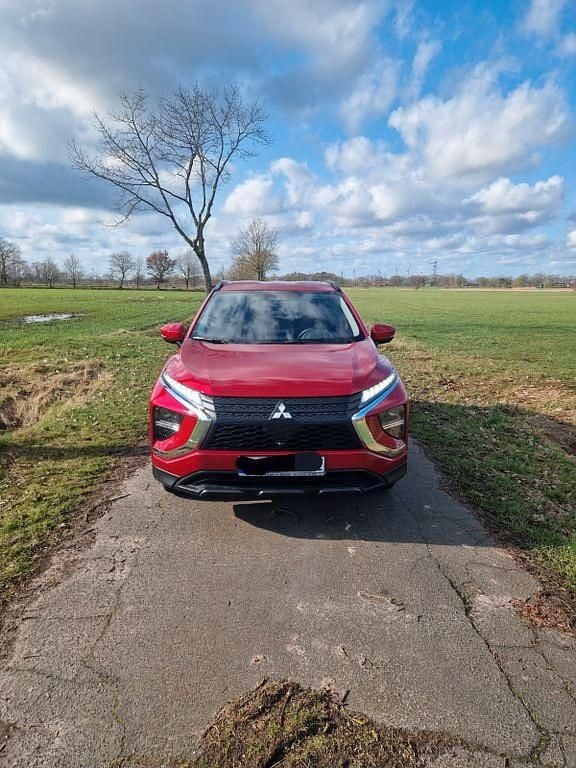 Gebraucht Mitsubishi Eclipse Cross Basis 188 PS (138 kW) 2021 Rot SUV