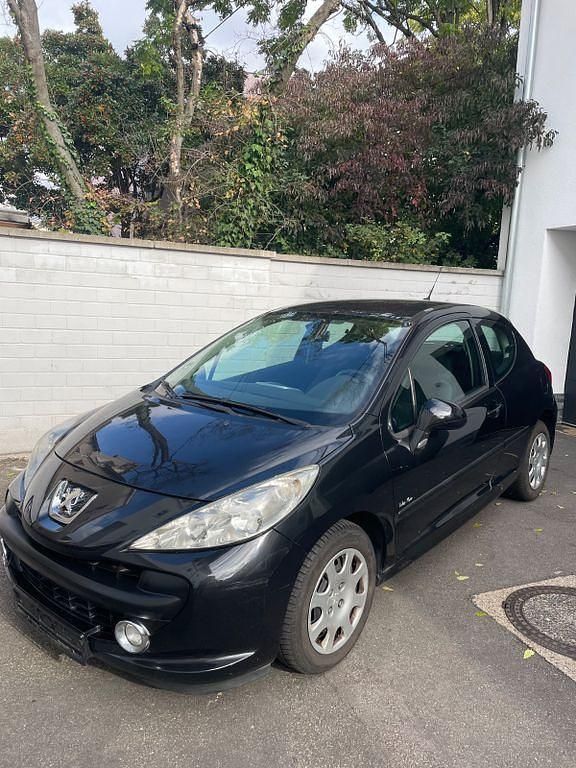 Schwarz Gebraucht 2009 Peugeot 207 Filou Limousine | 1.690 € (Fairer Preis) - Bild 1/4