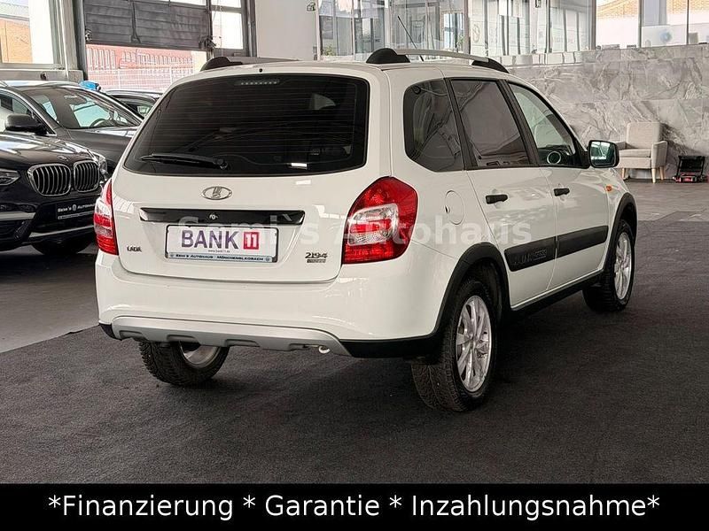 Gebraucht Lada Kalina 87 PS (63 kW) 2016 Weiß Kombi