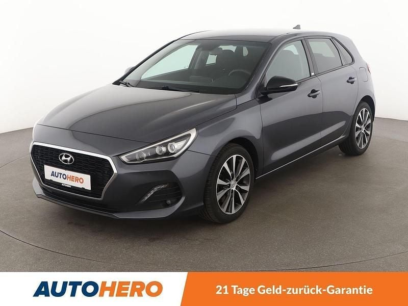 Grau Gebraucht 2019 Hyundai i30 YES! Limousine | 13.970 € (Fairer Preis) - Bild 1/3