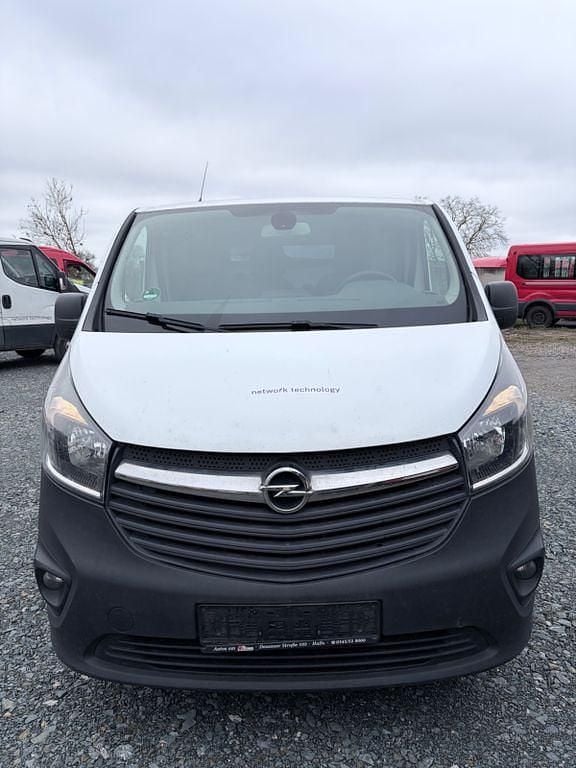 Gebraucht Opel Vivaro 120 PS (88 kW) 2019 Weiß Van / Kleinbus