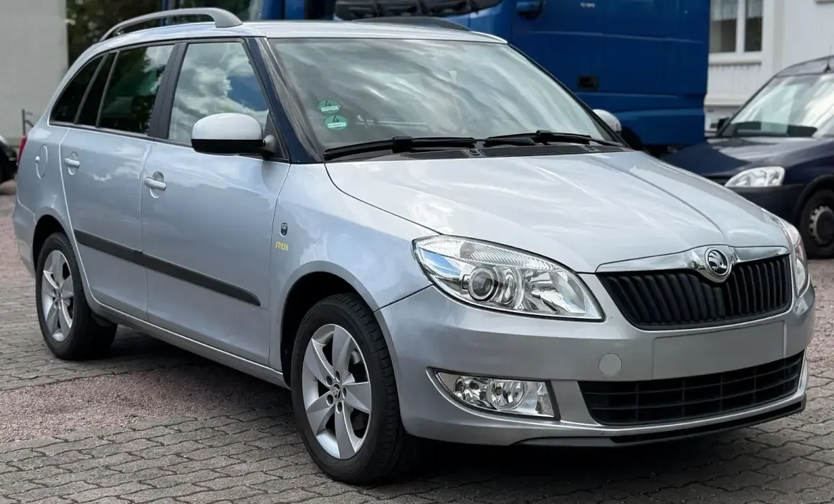 Gebraucht Skoda Fabia 90 PS (66 kW) 2014 Silber Kleinwagen