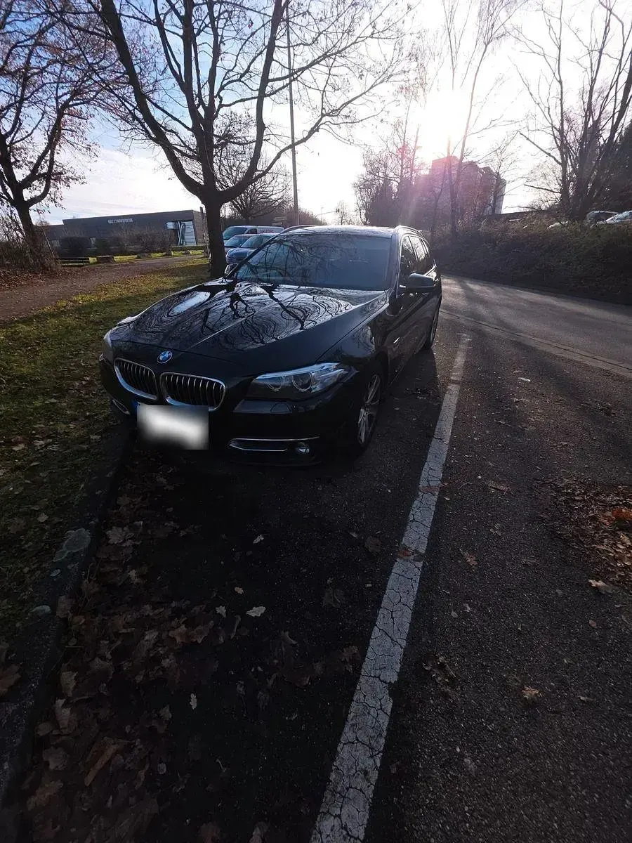 Second-hand BMW 520 Luxury Line 190 CP (139 kW) 2015 Negru Break