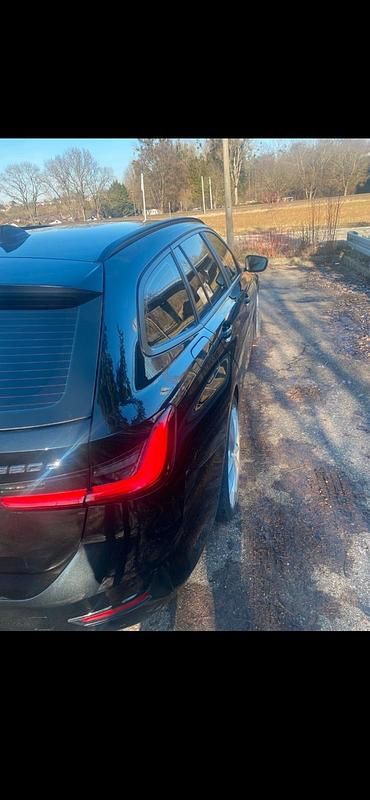 Gebraucht BMW 320 Advantage 190 PS (139 kW) 2020 Schwarz Kombi