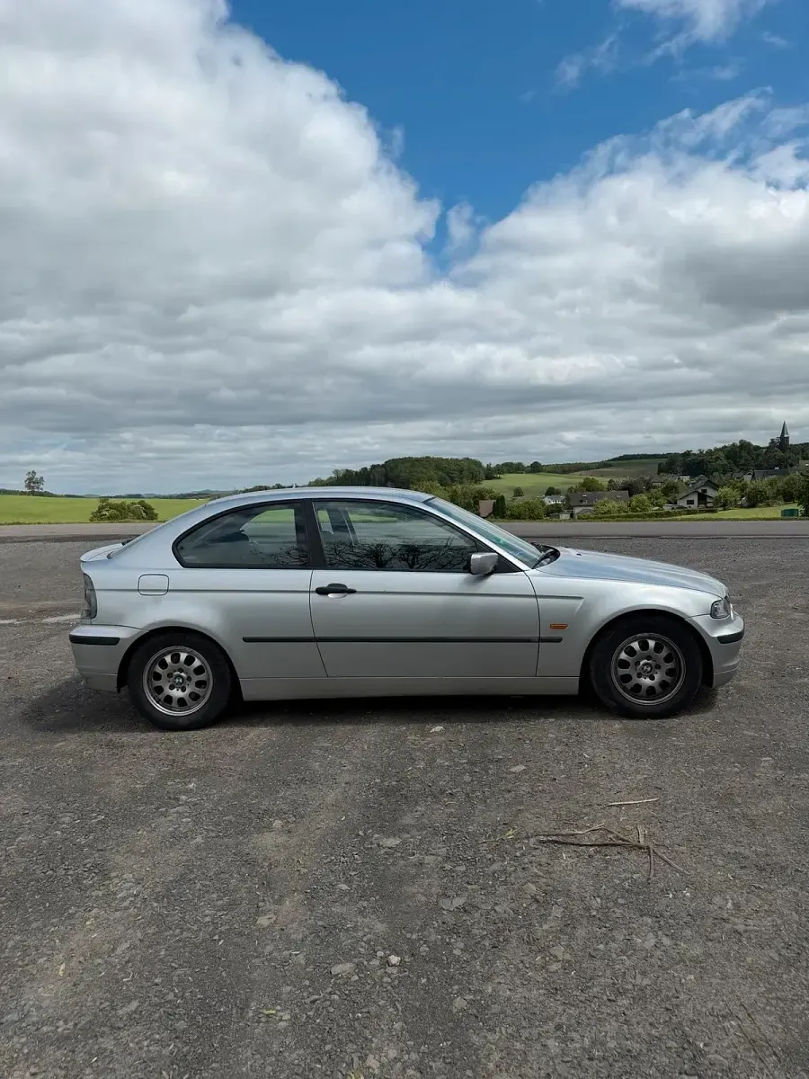 Gebraucht BMW 316 115 PS (84 kW) 2002 Grau Limousine