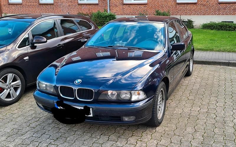 Blau Gebraucht 1998 BMW 520 Limousine | 3.450 € (Fairer Preis) - Bild 1/4