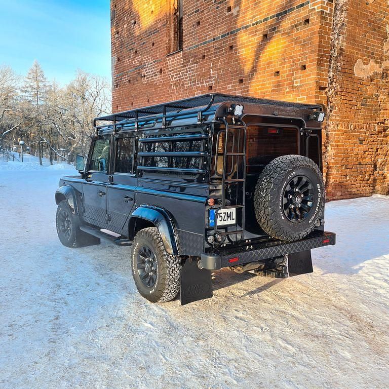 Gebraucht Land Rover Defender SE 122 PS (89 kW) 2014 Schwarz Kombi