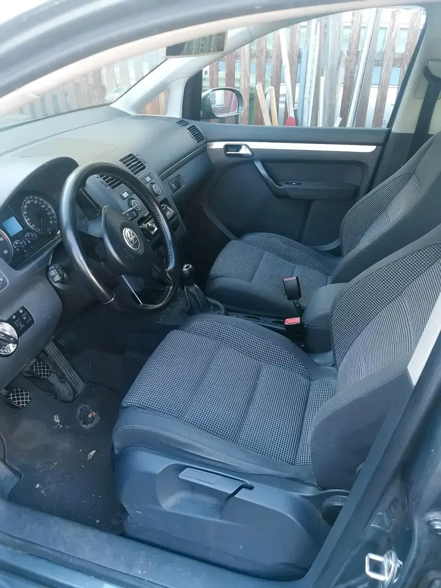 Usata VW Touran 136 CV (100 kW) 2004 Grigio Monovolume
