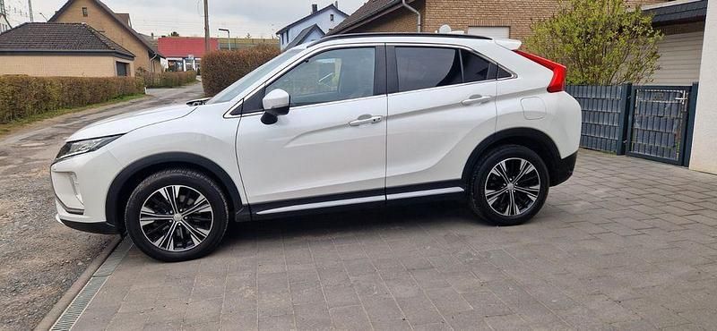Gebraucht Mitsubishi Eclipse Cross 163 PS (119 kW) 2020 Weiß SUV