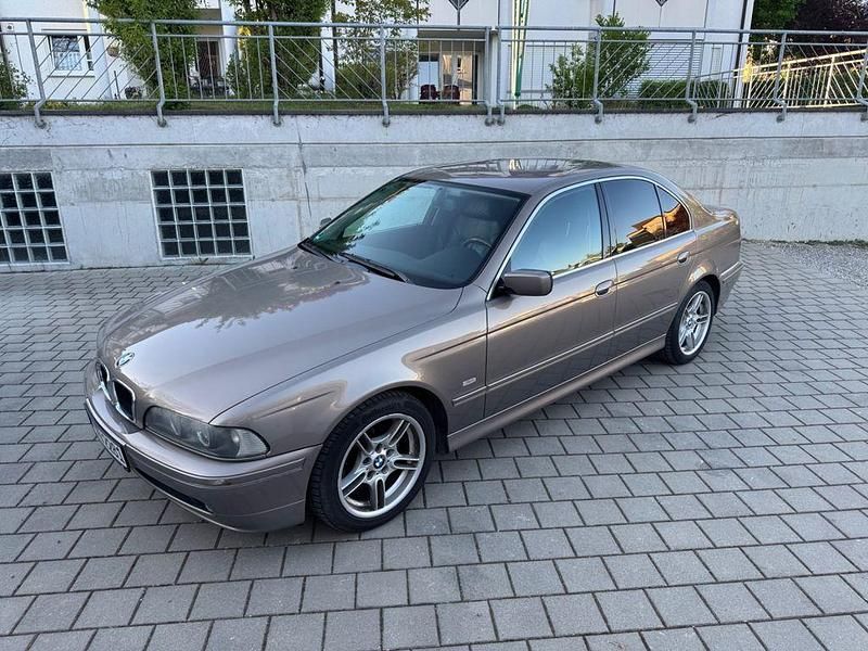 Używany BMW 520 170 KM (125 kW) 2002 Beżowy Sedan/Limuzyna