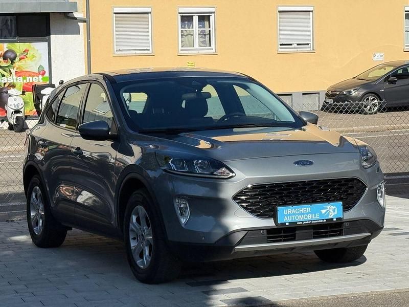 Używany Ford Kuga Cool & Connect 190 KM (139 kW) 2021 Srebrny SUV