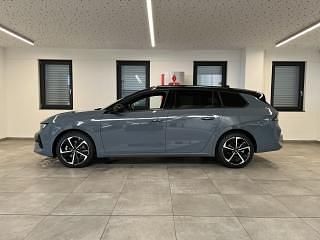 Neu Opel Astra 131 PS (96 kW) 2026 Grafik grau / dach schwarz Kombi
