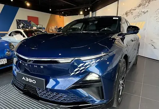 Neu Alpine A390 294 kW (401 PS) 2025 Blau SUV