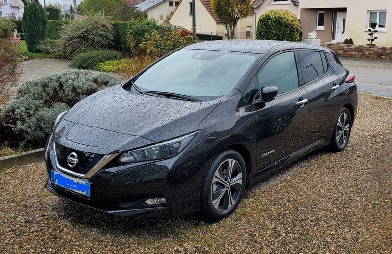 Schwarz Gebraucht 2020 Nissan Leaf N-Connecta Kleinwagen | 13.200 € (Guter Preis) - Bild 1/3