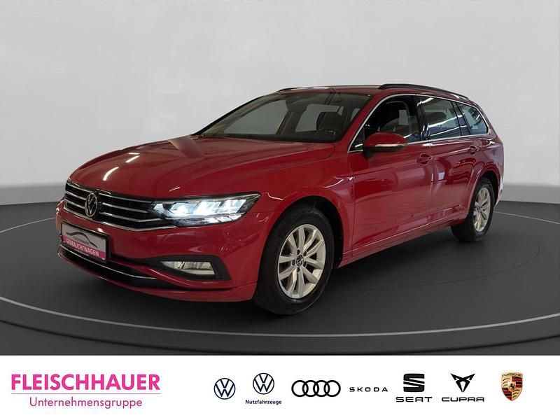 Gebraucht VW Passat R-line 150 PS (110 kW) 2022 Grau Kombi