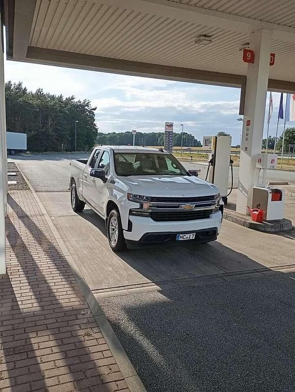 Gebraucht Chevrolet Silverado 360 PS (264 kW) 2020 Weiß SUV