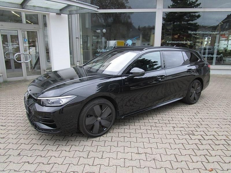 Gebraucht VW Passat GTE 177 PS (130 kW) 2024 Schwarz Kombi