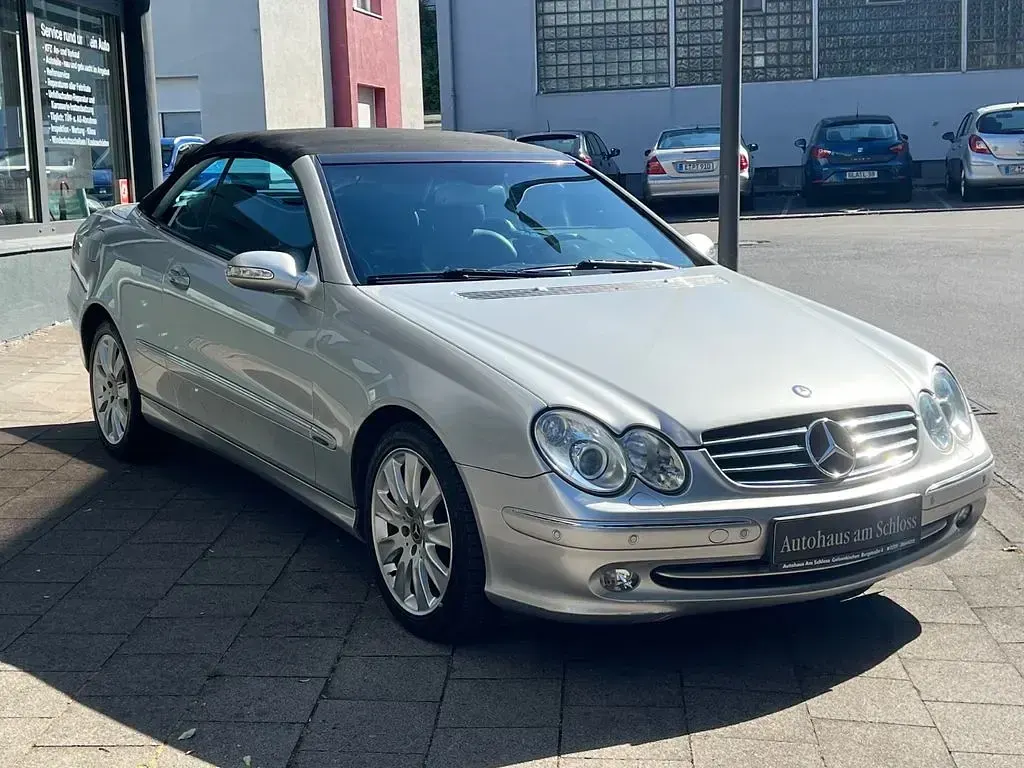 Gebraucht Mercedes CLK320 Avantgarde 218 PS (160 kW) 2003 Silber Cabrio