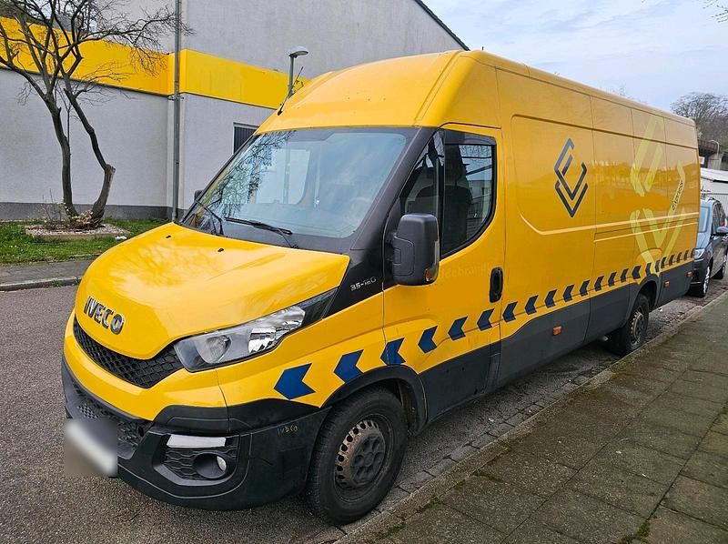 Gebraucht Iveco Daily 116 PS (85 kW) 2017 Gelb Van / Kleinbus