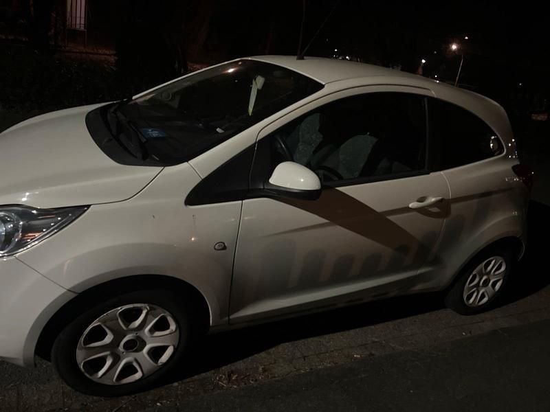 Gebraucht Ford Ka 75 PS (55 kW) 2013 Weiß Kleinwagen