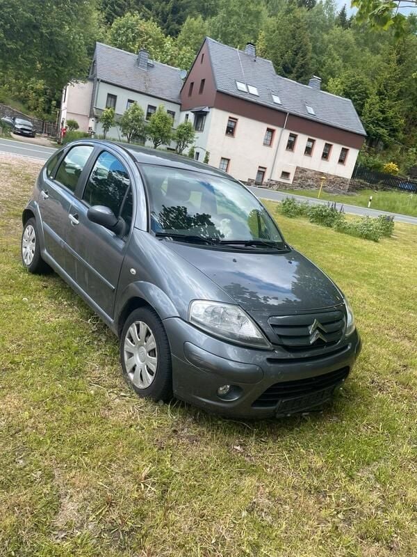 Grau Gebraucht 2009 Citroën C3 Kleinwagen | 2.550 € (Fairer Preis) - Bild 1/4