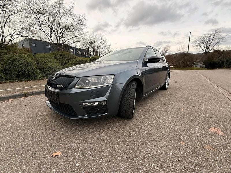 Grau Gebraucht 2015 Skoda Octavia vRS Kombi | 9.800 € (Fairer Preis) - Bild 1/4