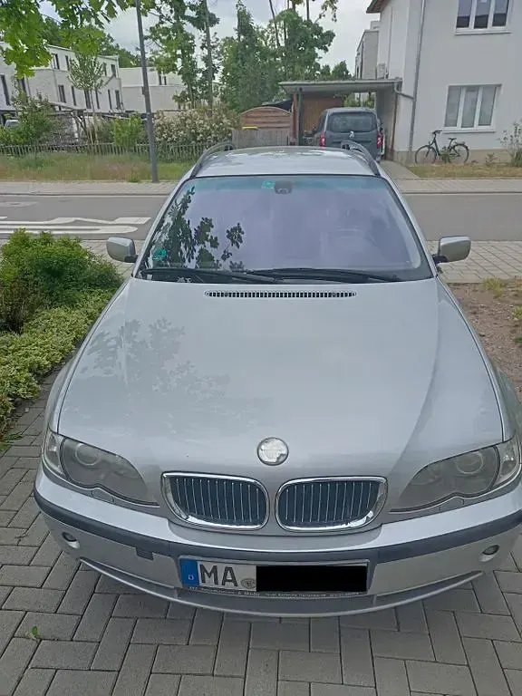 Gebraucht BMW 330 231 PS (169 kW) 2004 Silber Kombi
