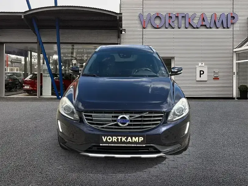 Gebraucht Volvo XC60 Summum 190 PS (139 kW) 2017 Magic blue (metallic) SUV