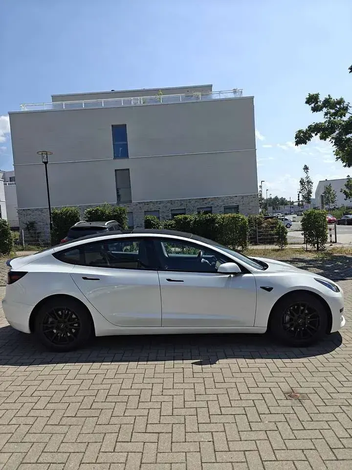 Gebraucht Tesla Model 3 RWD 208 kW (283 PS) 2022 Weiß Limousine