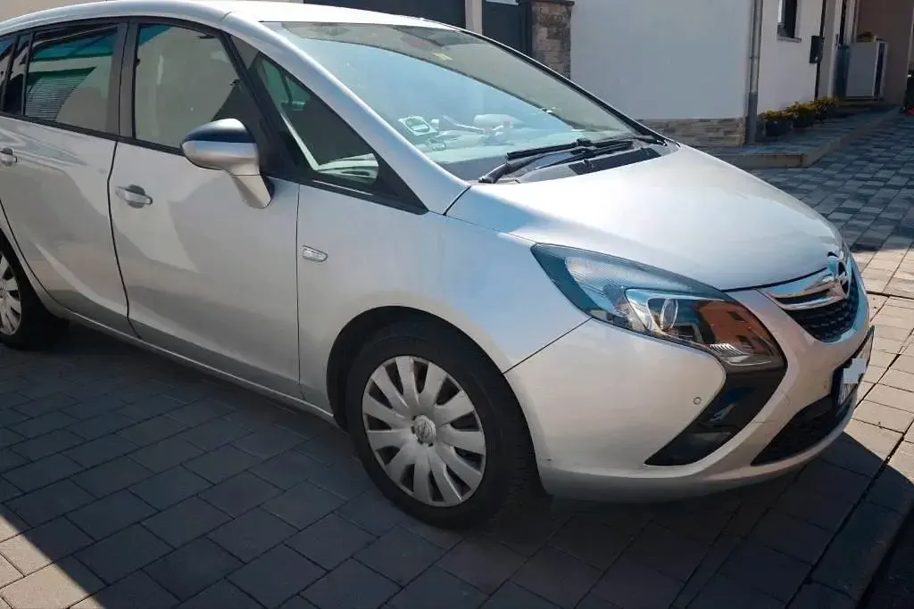 Gebraucht Opel Zafira Tourer 136 PS (100 kW) 2014 Silber Van / Kleinbus
