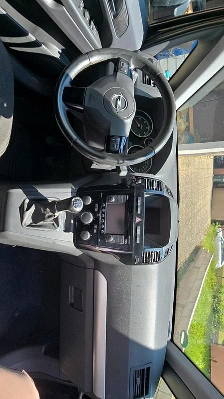 Gebraucht Opel Zafira 125 PS (91 kW) 2012 Schwarz Van / Kleinbus