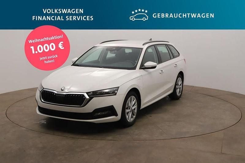 Weiß Gebraucht 2023 Skoda Octavia Ambition Kombi | 22.129 € (Superpreis) - Bild 1/4