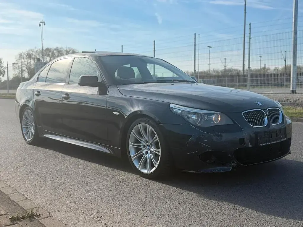 Gebraucht BMW 525 M Sport 197 PS (144 kW) 2008 Blau Limousine