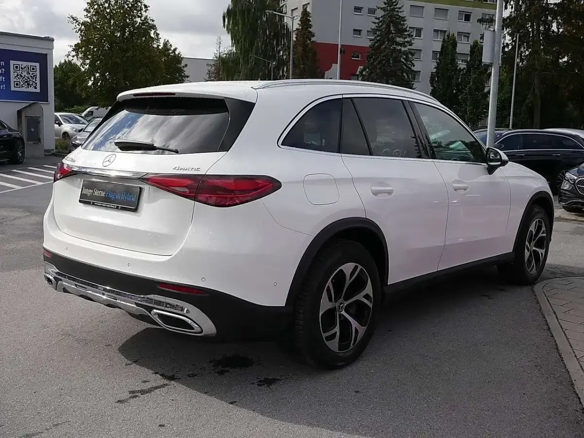 Gebraucht Mercedes GLC300de Avantgarde 333 PS (244 kW) 2025 Weiß SUV