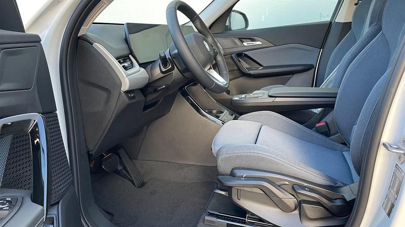 Neu BMW X1 Efficient Dynamics 136 PS (100 kW) 2025 Alpinweiß uni SUV