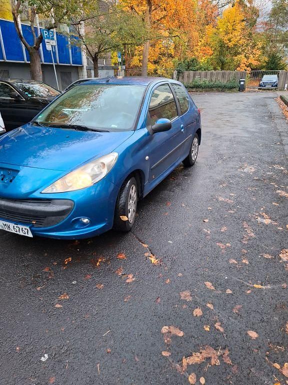 Blau Gebraucht 2010 Peugeot 206 Limousine | 1.000 € (Guter Preis) - Bild 1/4