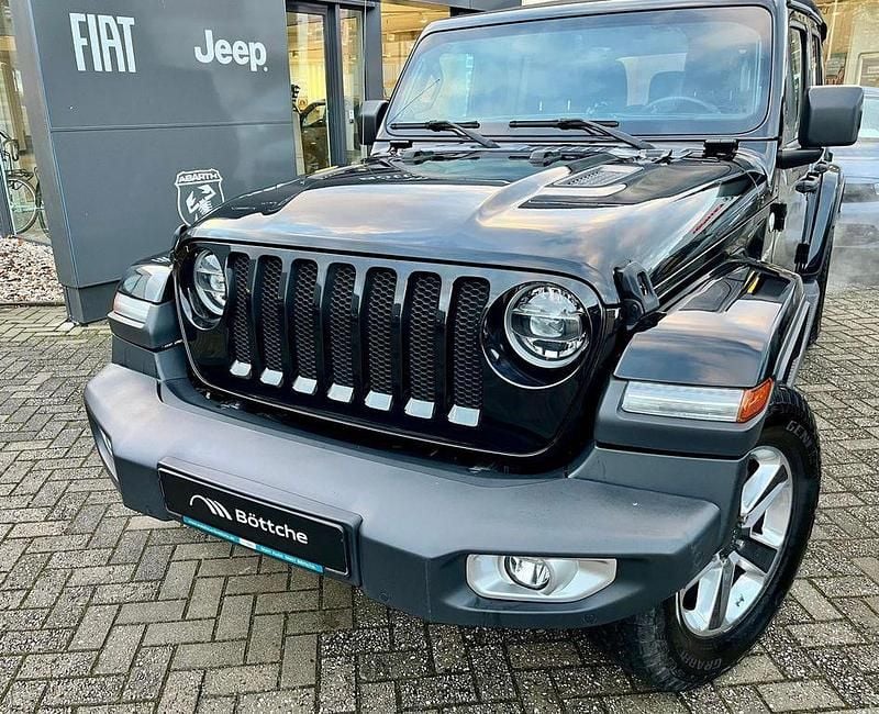 Black clear coat Gebraucht 2019 Jeep Wrangler Sahara SUV | 37.990 € (Guter Preis) - Bild 1/4