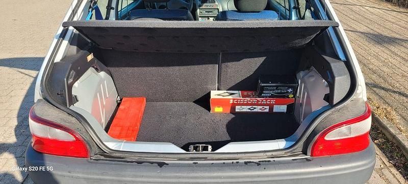 Gebraucht Citroën Saxo 60 PS (44 kW) 2002 Silber Kleinwagen